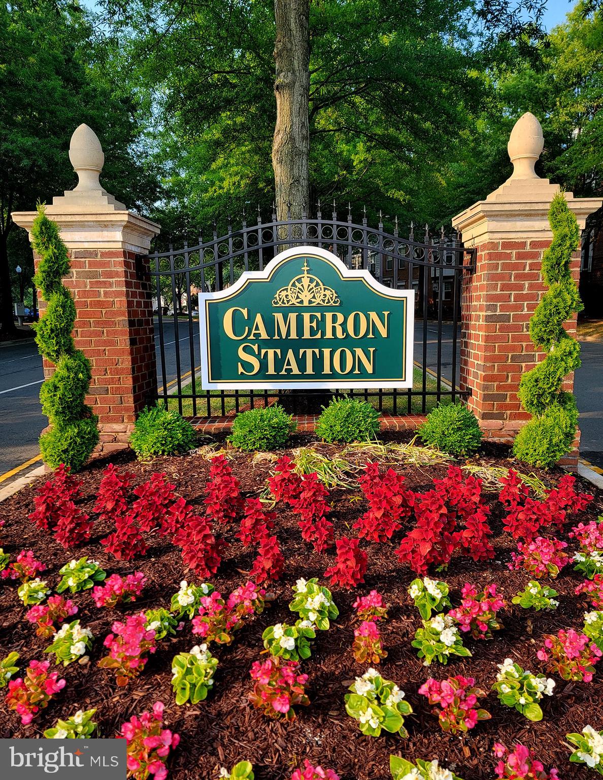 CAMERON STATION - Residential