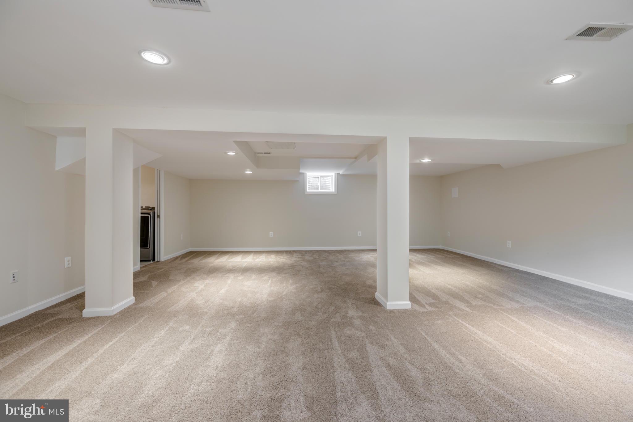 BROOKLAND ESTATES - Residential Lease