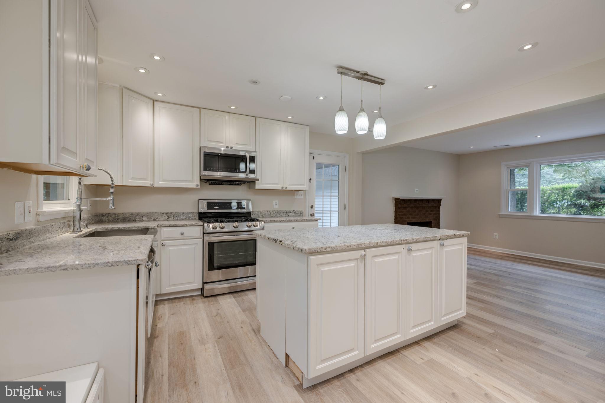 BROOKLAND ESTATES - Residential Lease