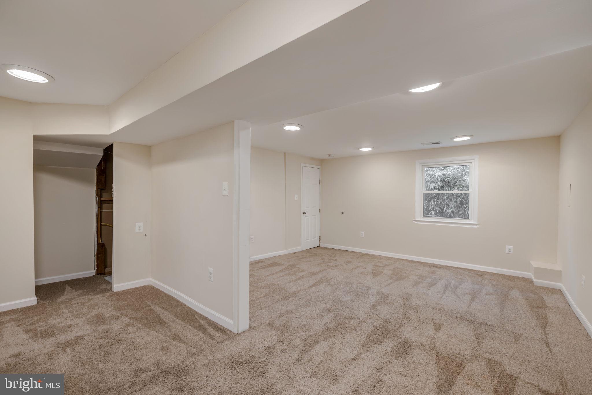 BROOKLAND ESTATES - Residential Lease