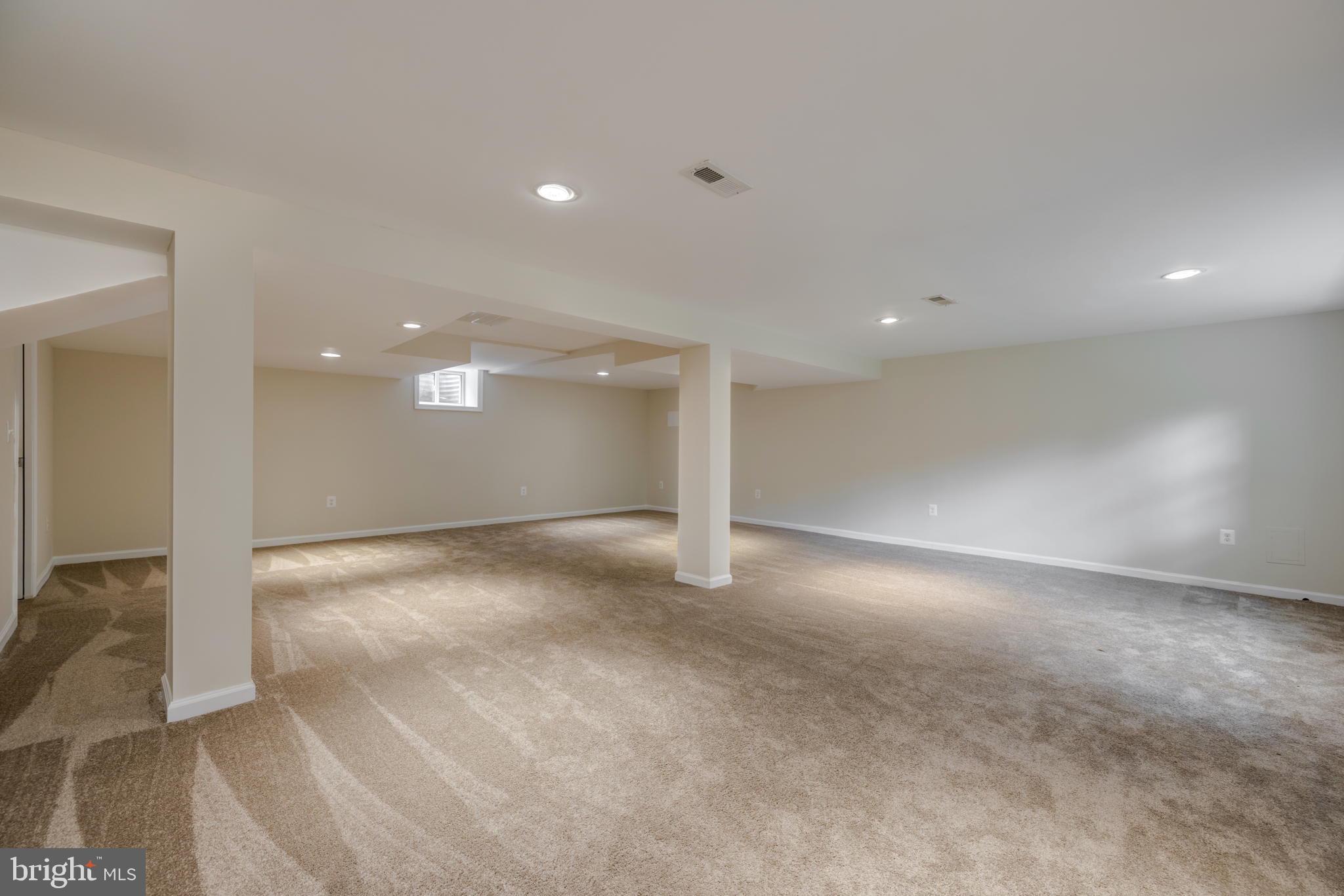 BROOKLAND ESTATES - Residential Lease