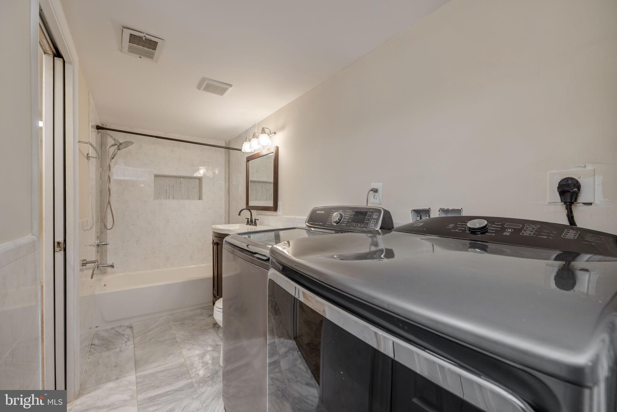 BROOKLAND ESTATES - Residential Lease