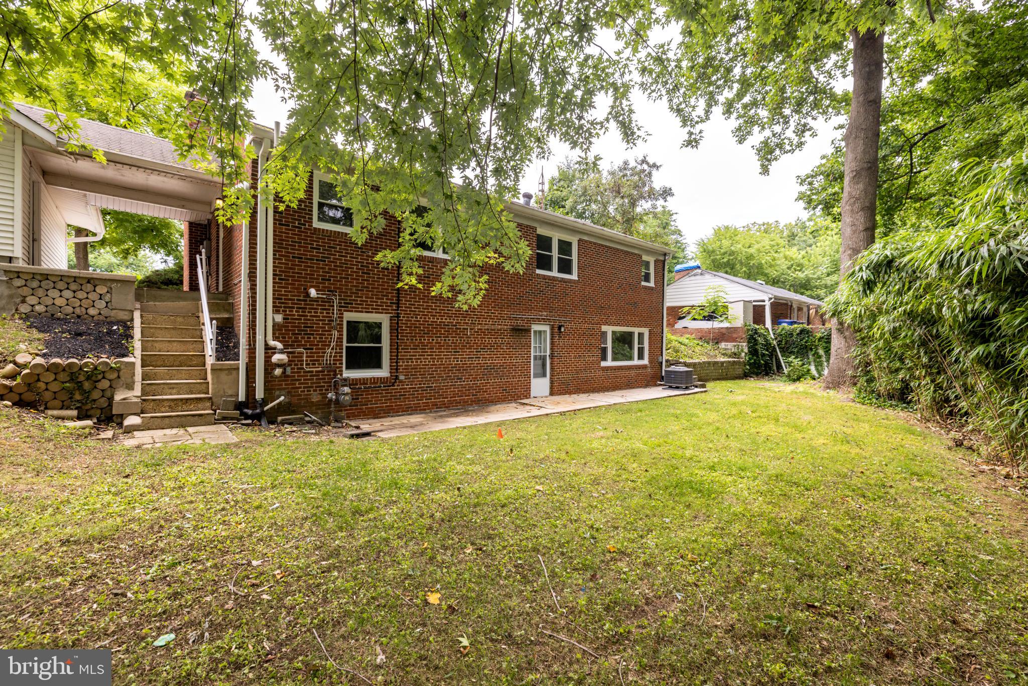 BROOKLAND ESTATES - Residential Lease