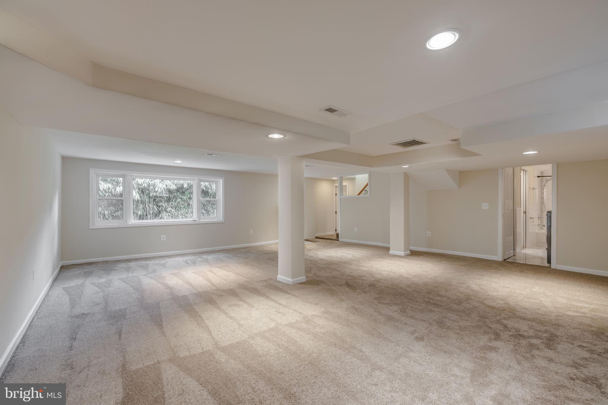 BROOKLAND ESTATES - Residential Lease