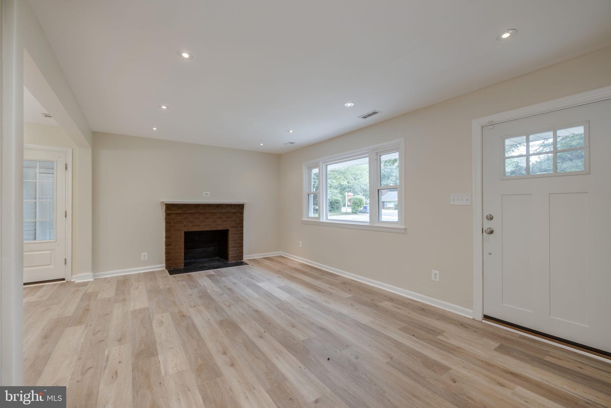 BROOKLAND ESTATES - Residential Lease