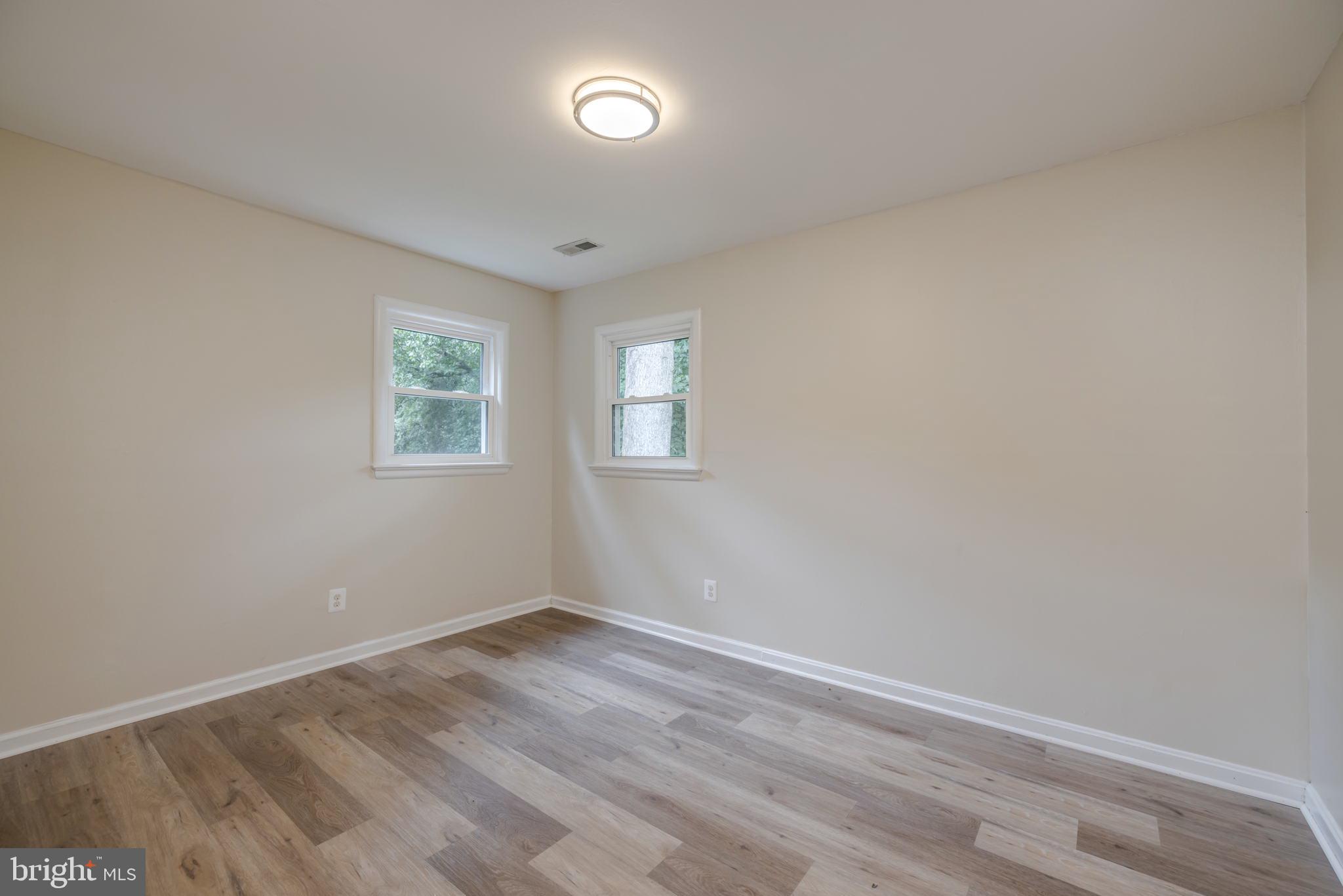 BROOKLAND ESTATES - Residential Lease