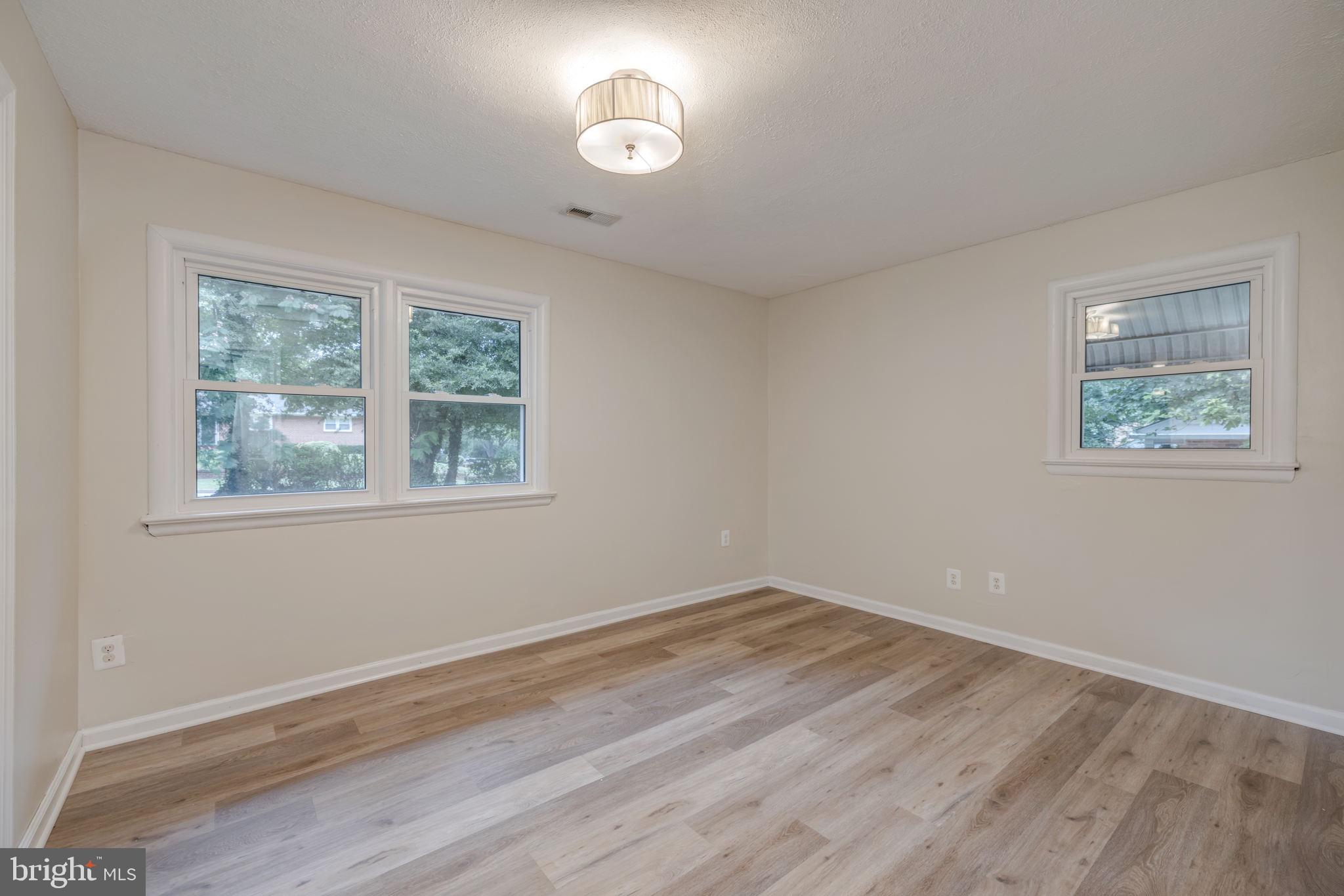 BROOKLAND ESTATES - Residential Lease