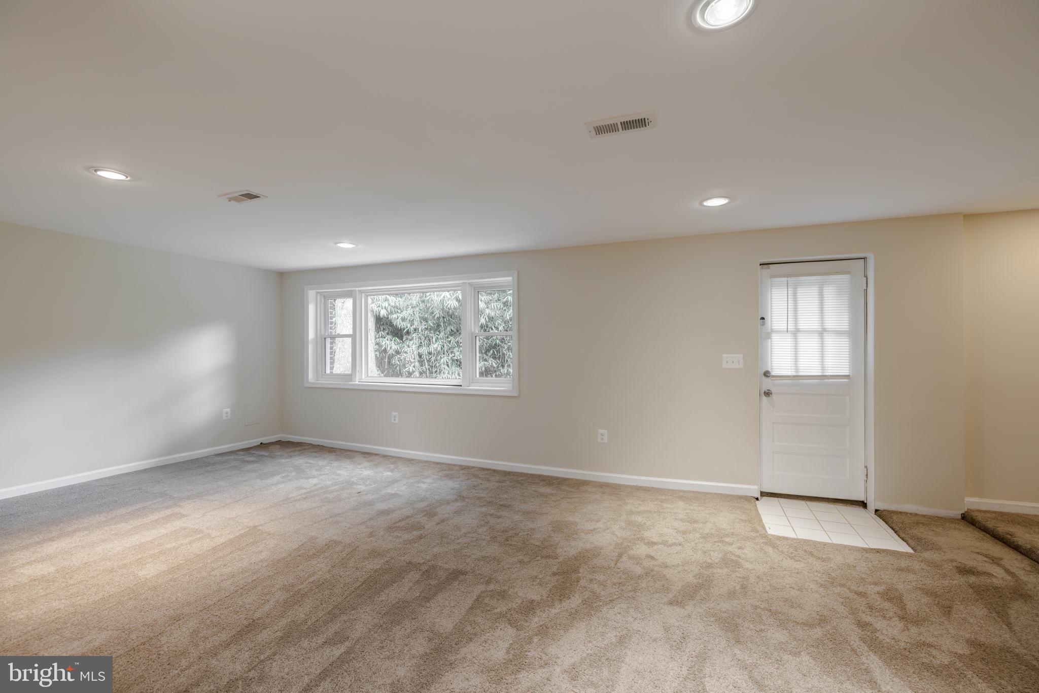 BROOKLAND ESTATES - Residential Lease