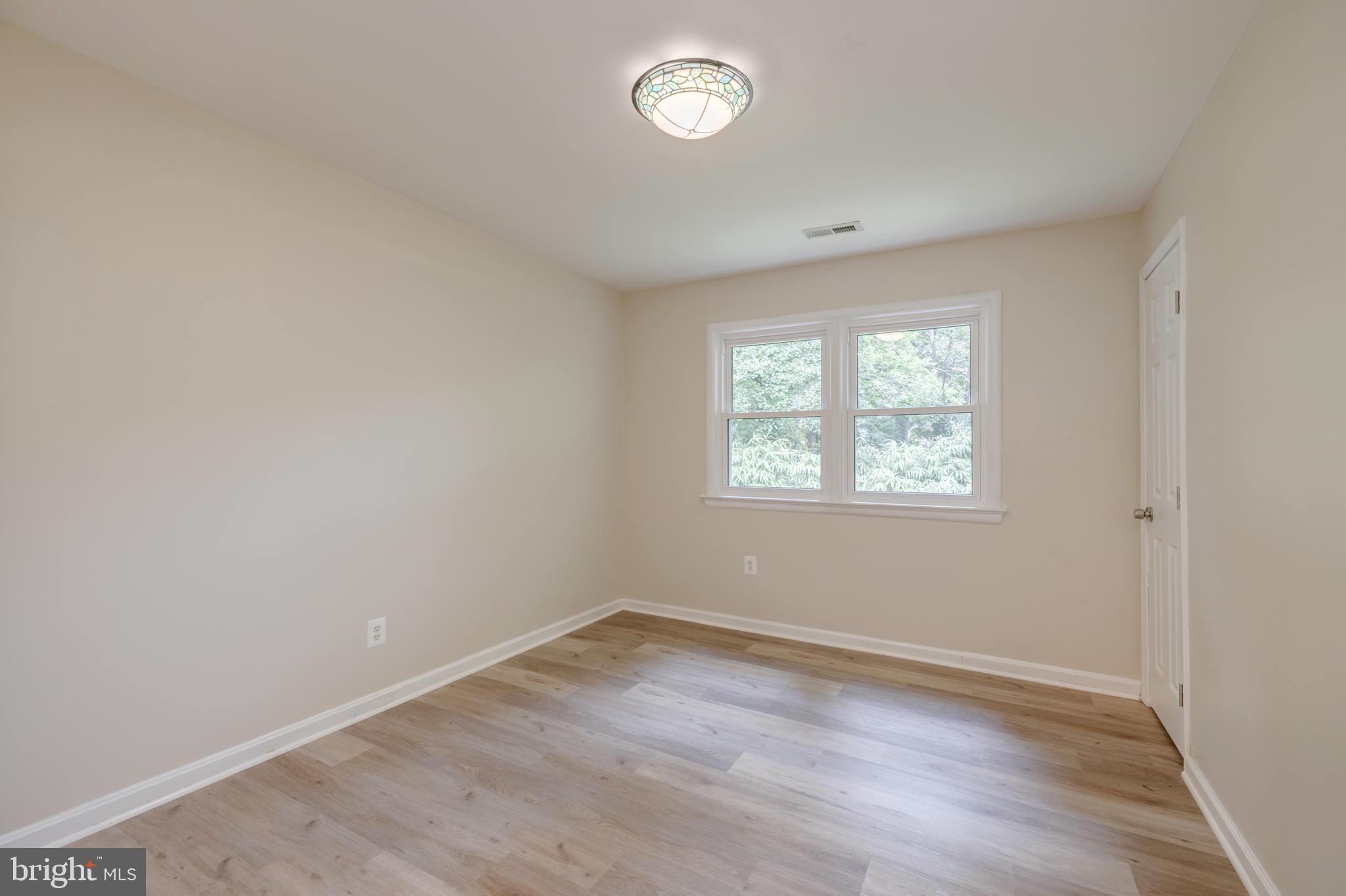 BROOKLAND ESTATES - Residential Lease