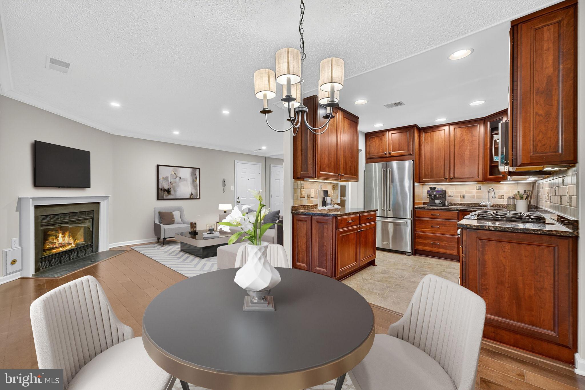 GLEN HOLLOW - Residential