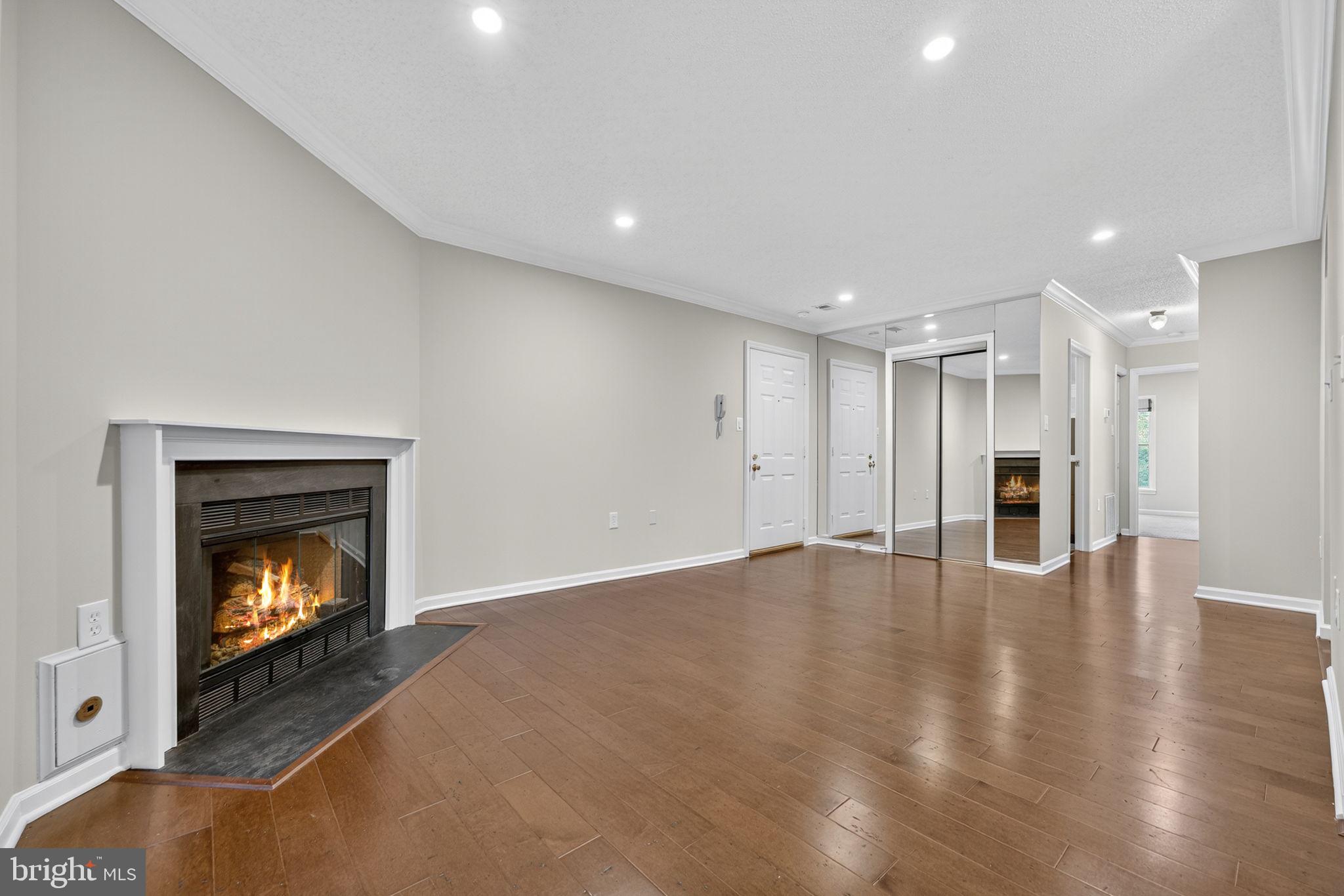 GLEN HOLLOW - Residential