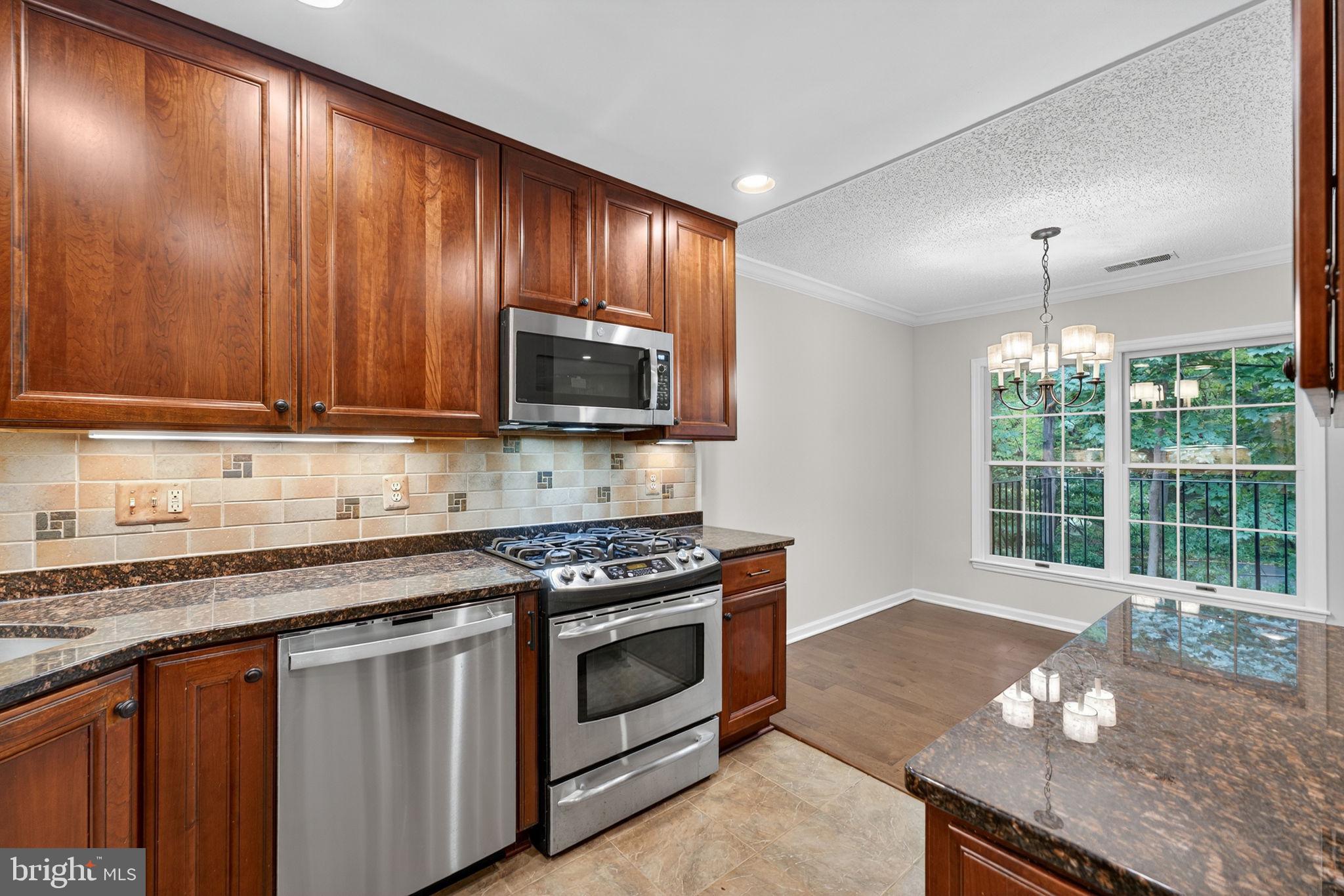 GLEN HOLLOW - Residential