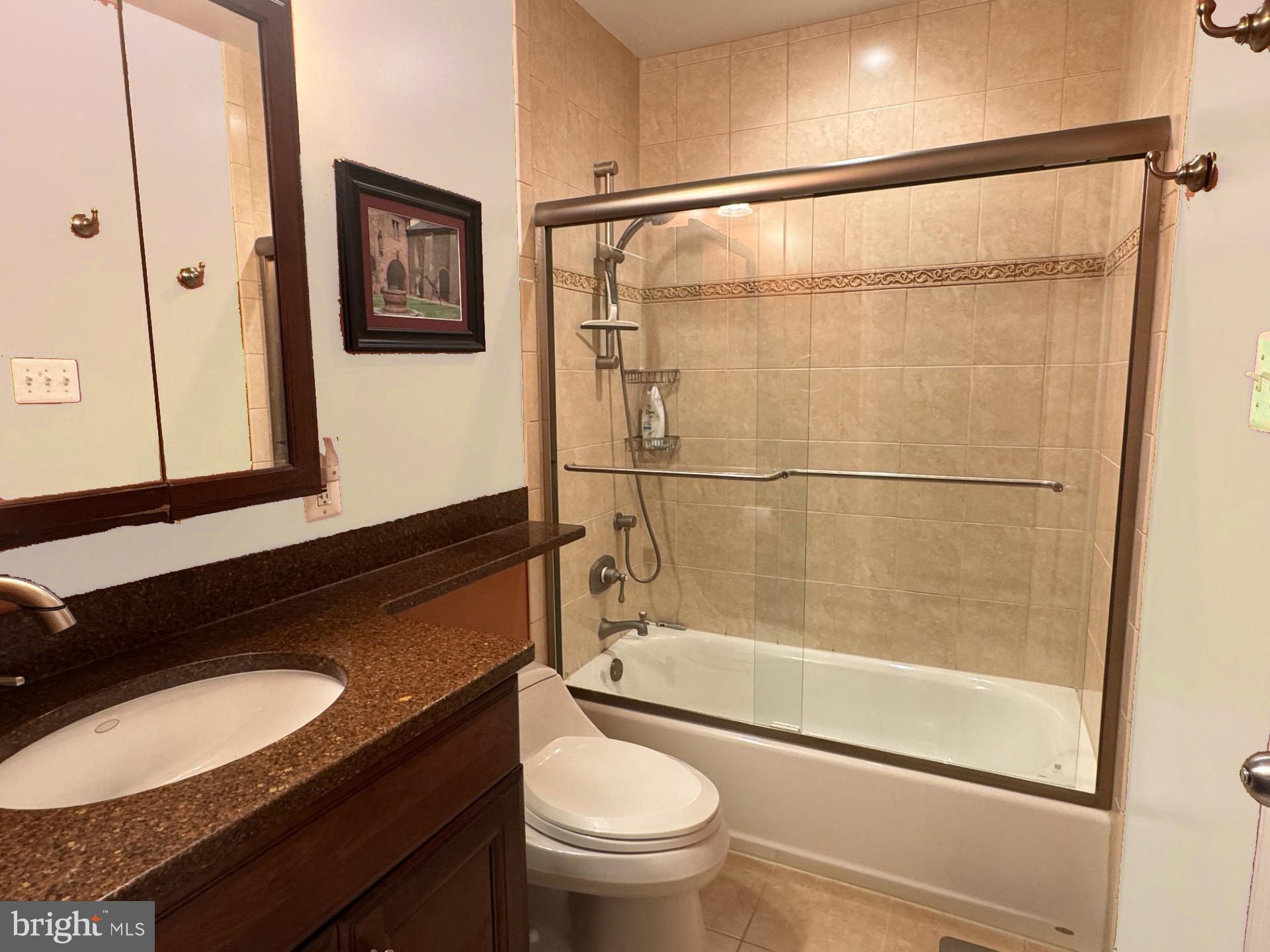 7256 GLEN HOLLOW COURT 4