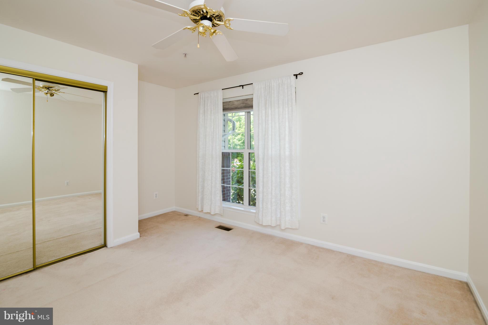 VILLAGES AT FALLS CHURCH - Residential Lease