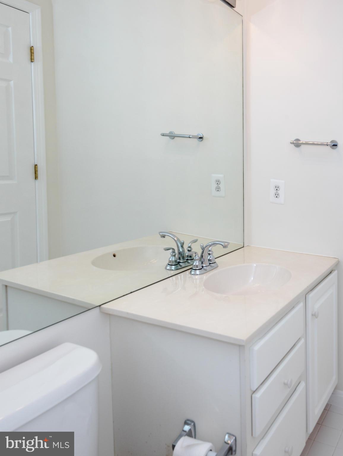 VILLAGES AT FALLS CHURCH - Residential Lease