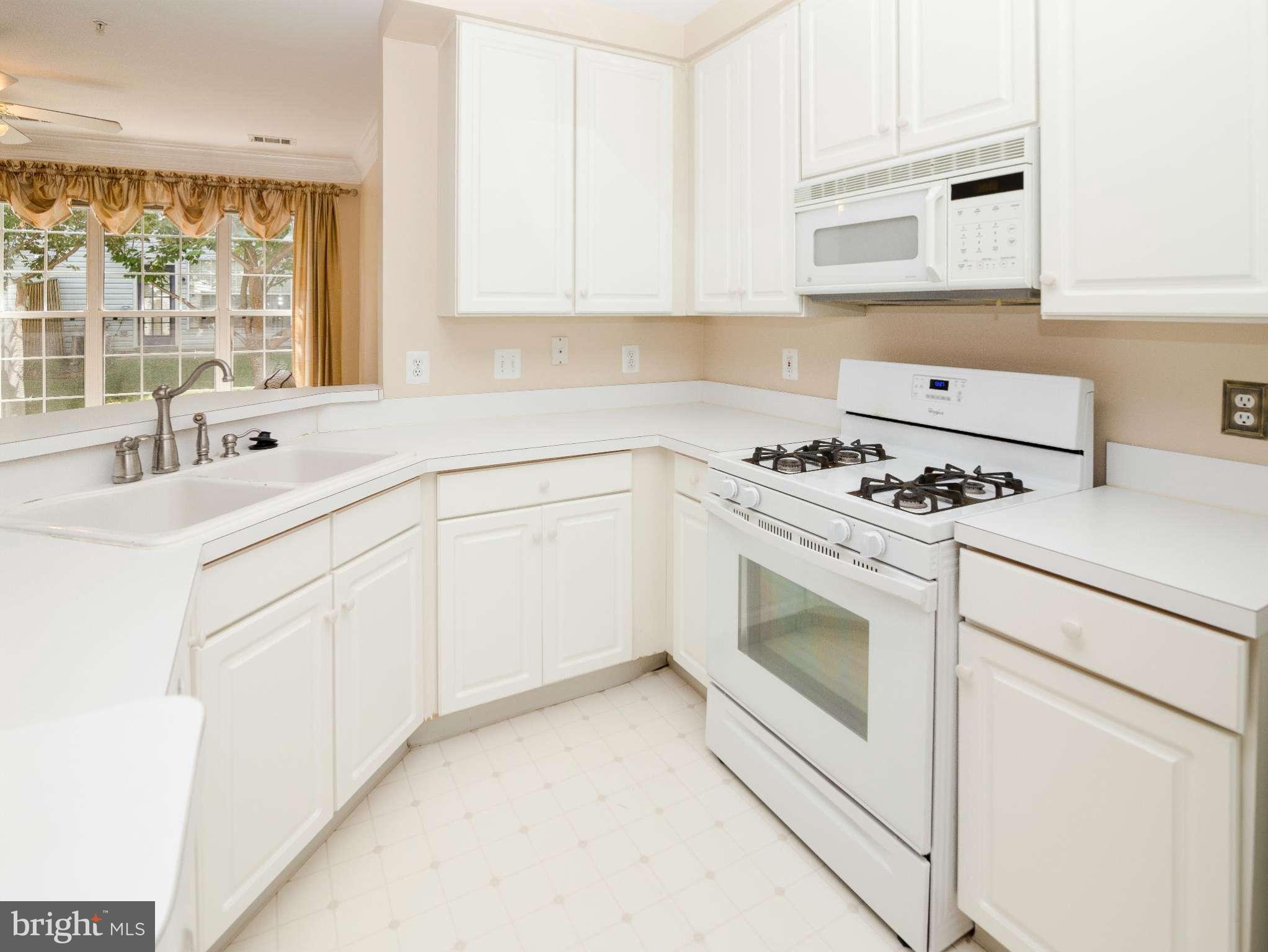 VILLAGES AT FALLS CHURCH - Residential Lease