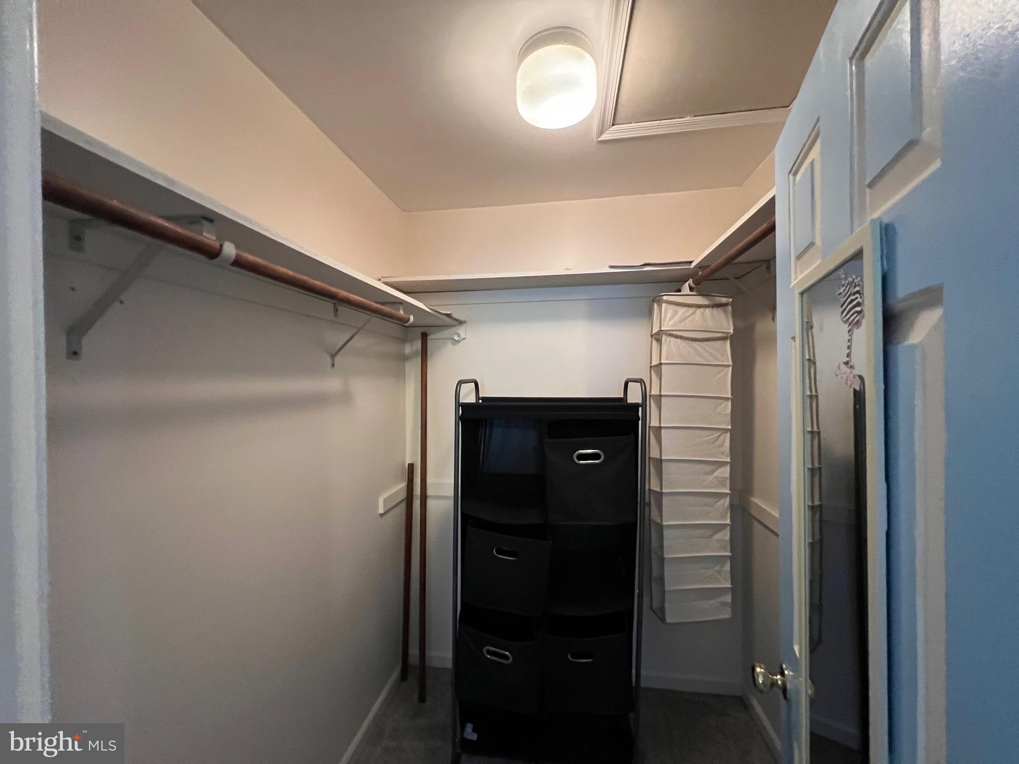 RAINTREE VILLAGE - Residential