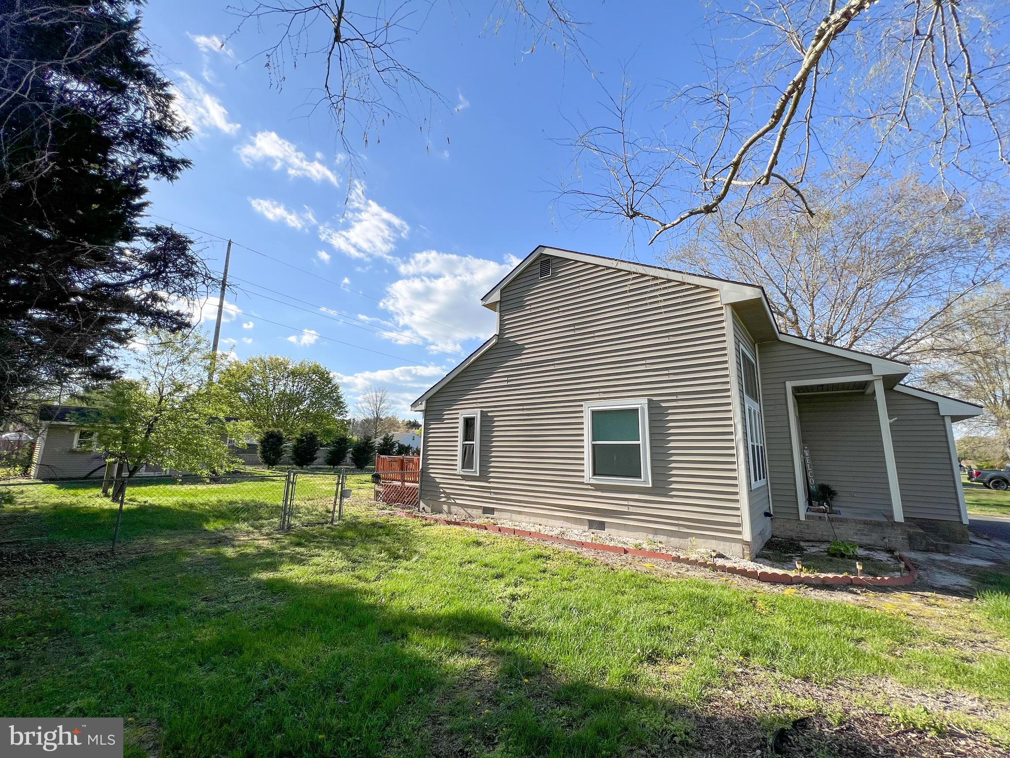 RAINTREE VILLAGE - Residential