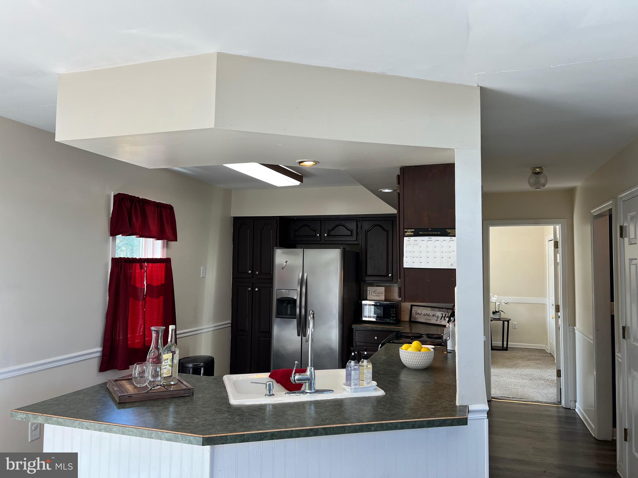 RAINTREE VILLAGE - Residential