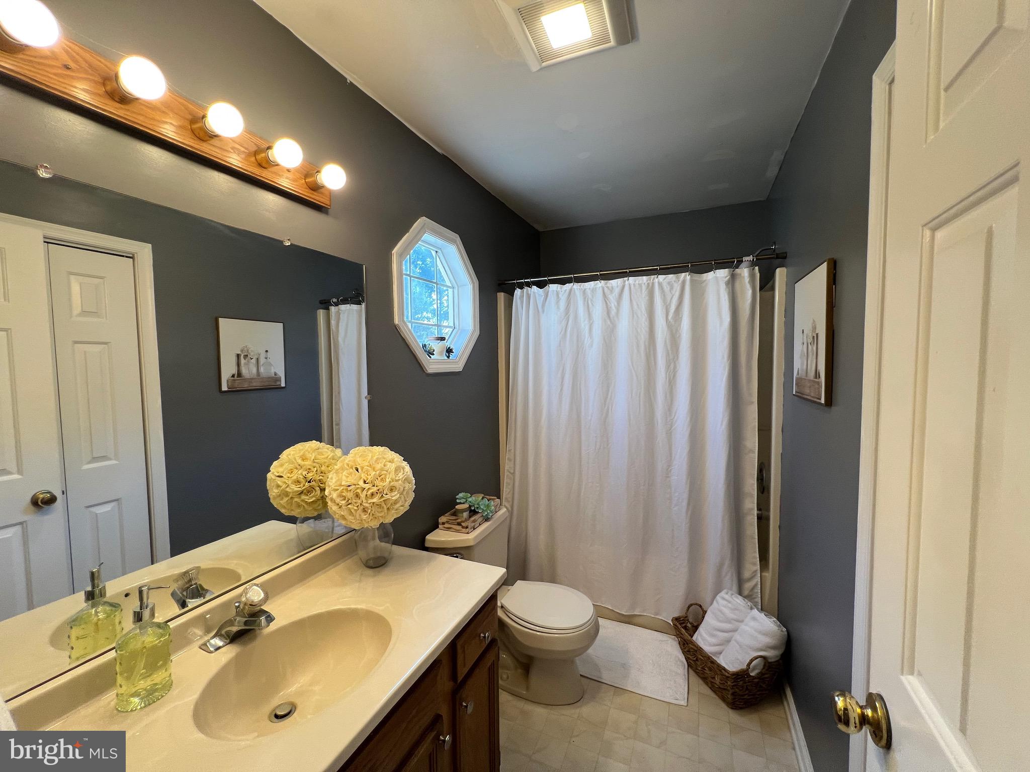 RAINTREE VILLAGE - Residential