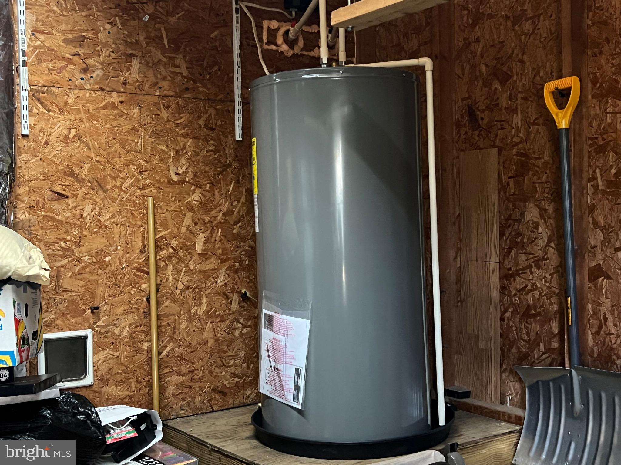 RAINTREE VILLAGE - Residential