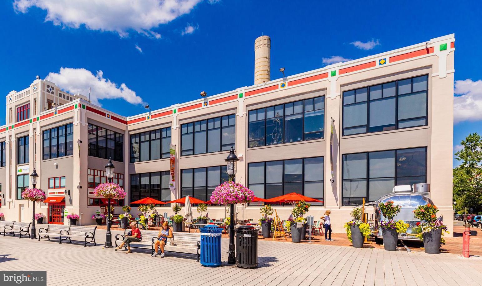 OLD TOWN COURT - Residential