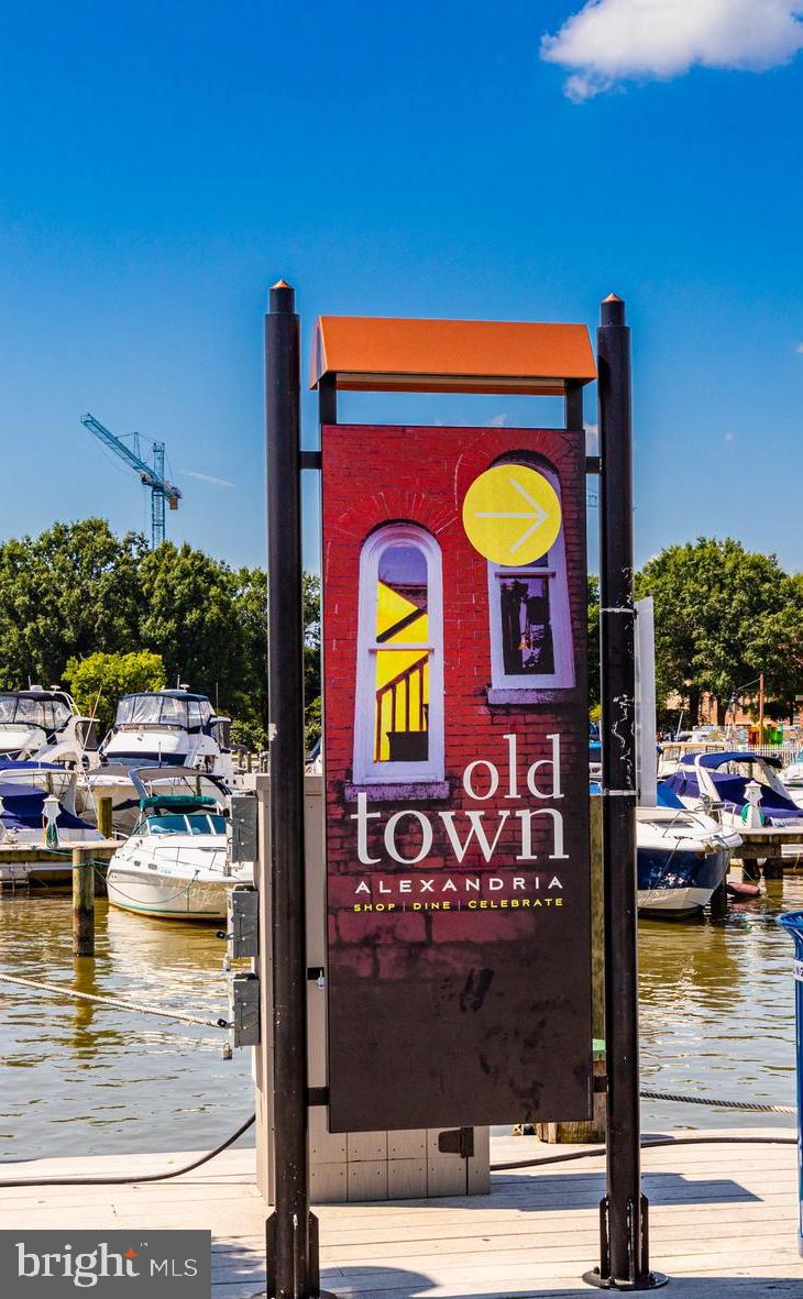 OLD TOWN COURT - Residential