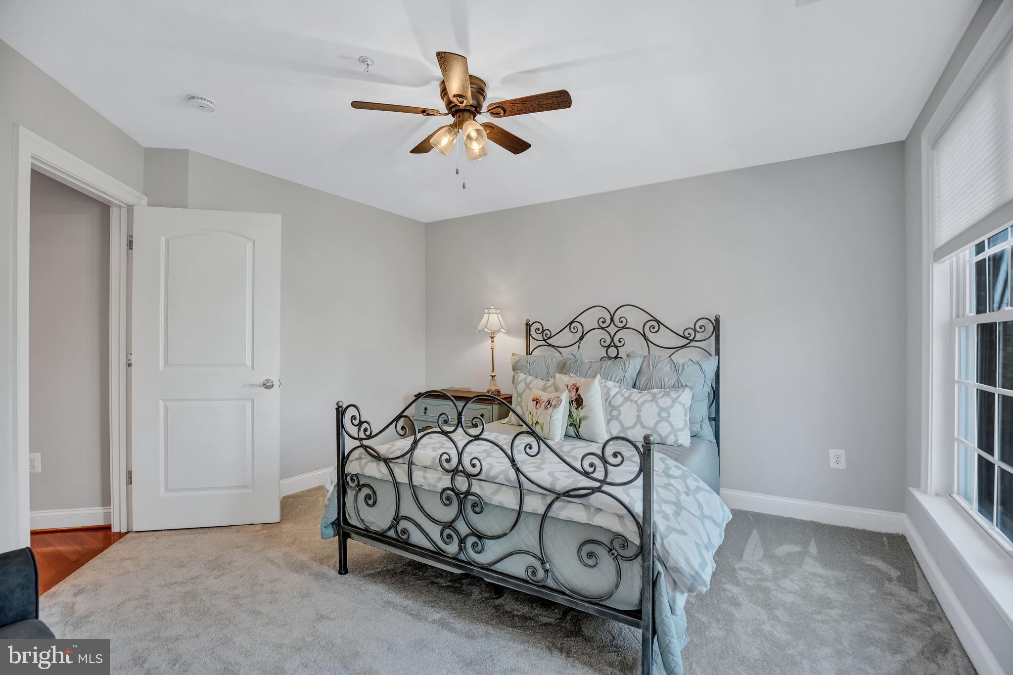 OLD TOWN COURT - Residential