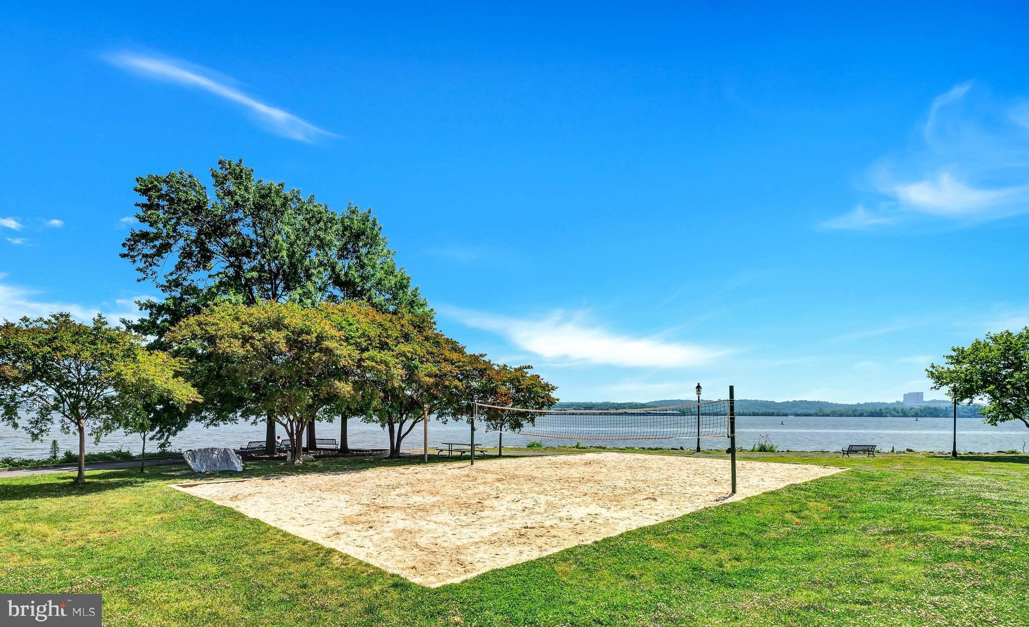 OLD TOWN COURT - Residential