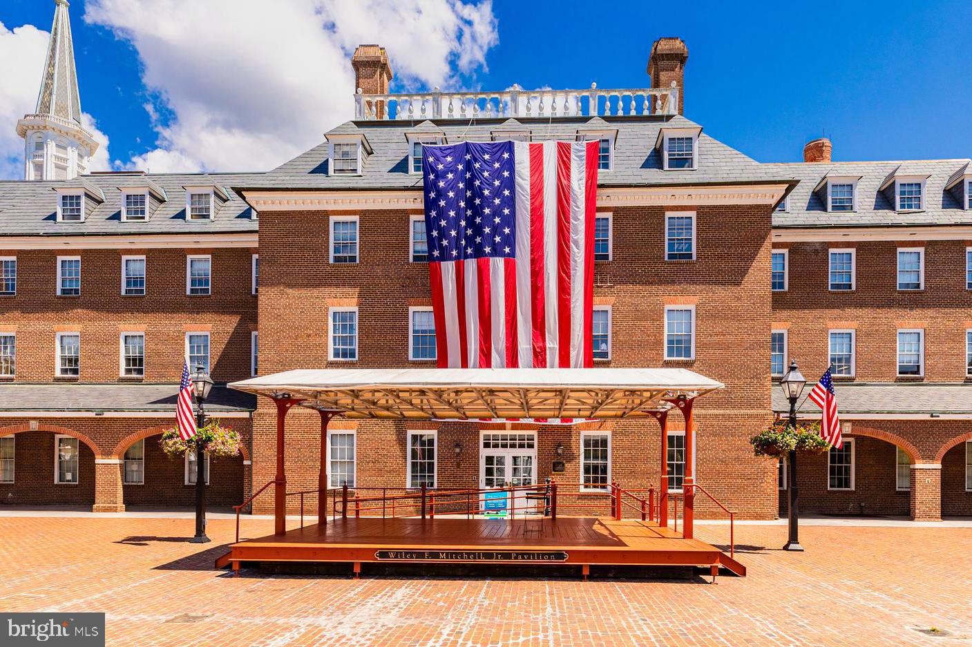 OLD TOWN COURT - Residential