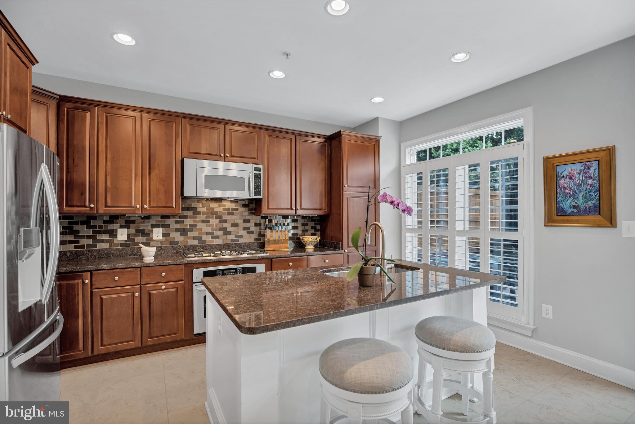 OLD TOWN COURT - Residential