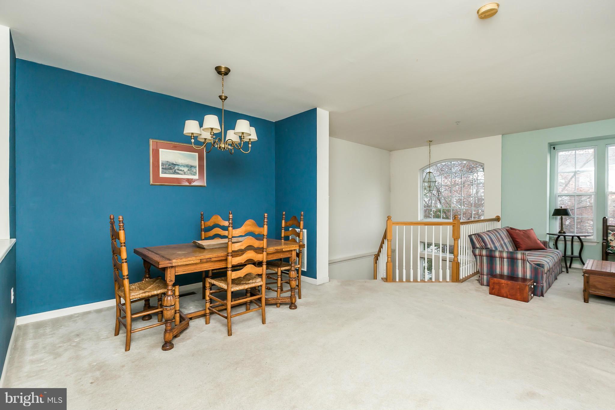 HOLLIFIELD STATION - Residential