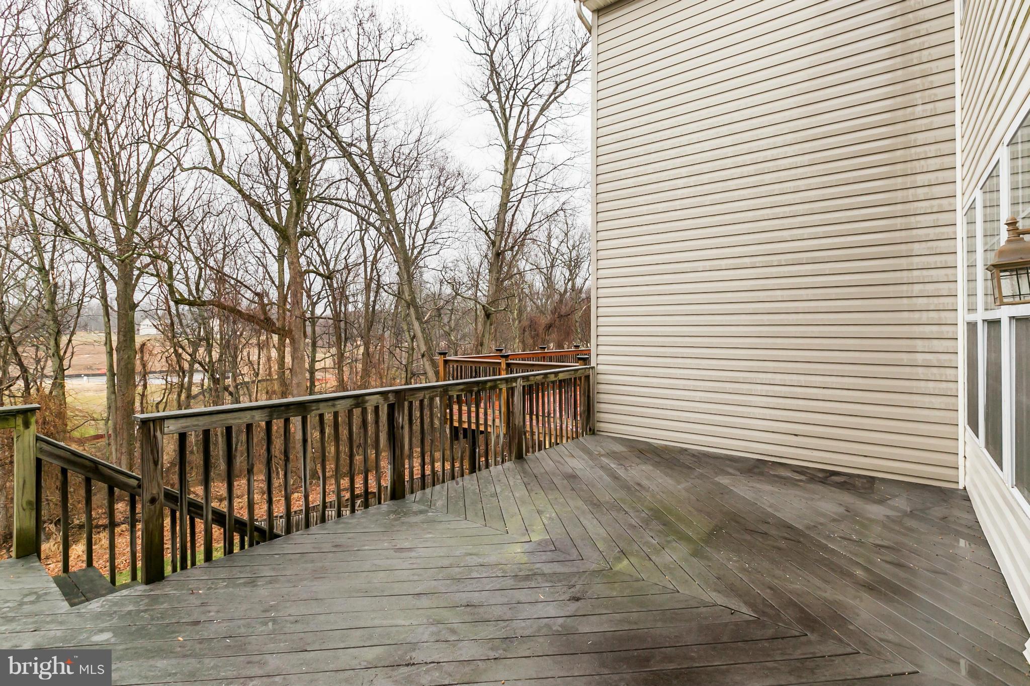 HOLLIFIELD STATION - Residential