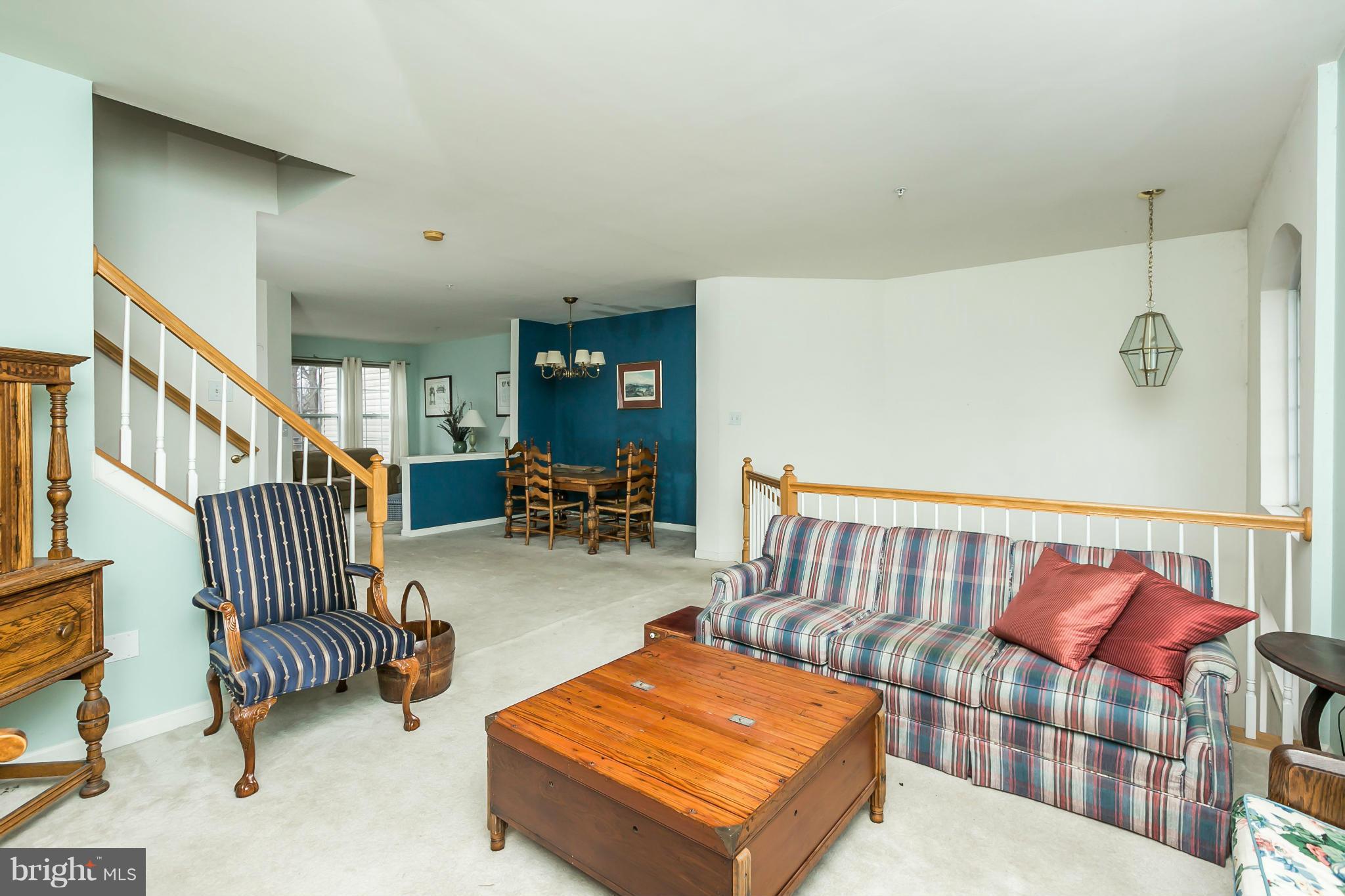 HOLLIFIELD STATION - Residential