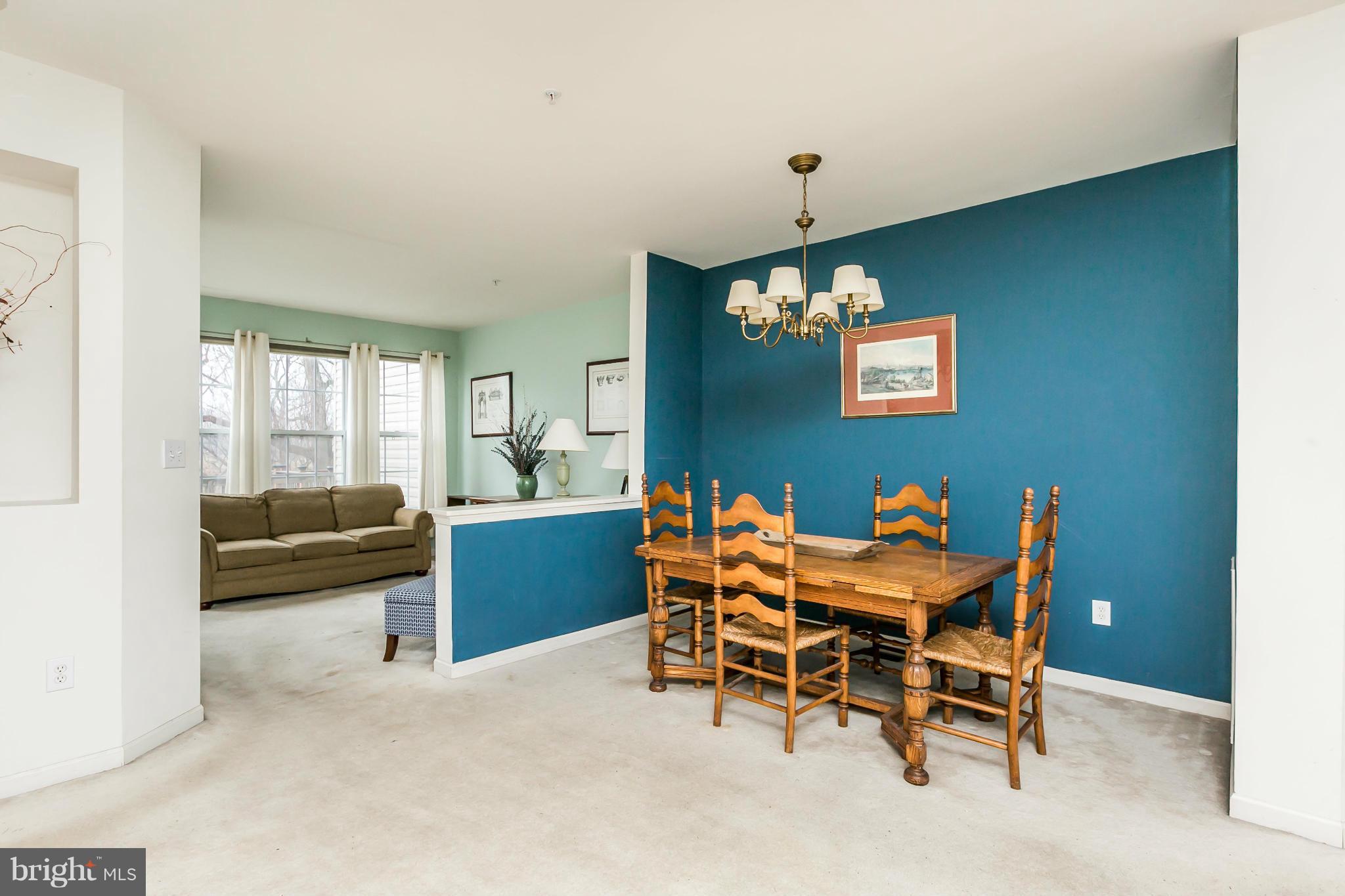 HOLLIFIELD STATION - Residential