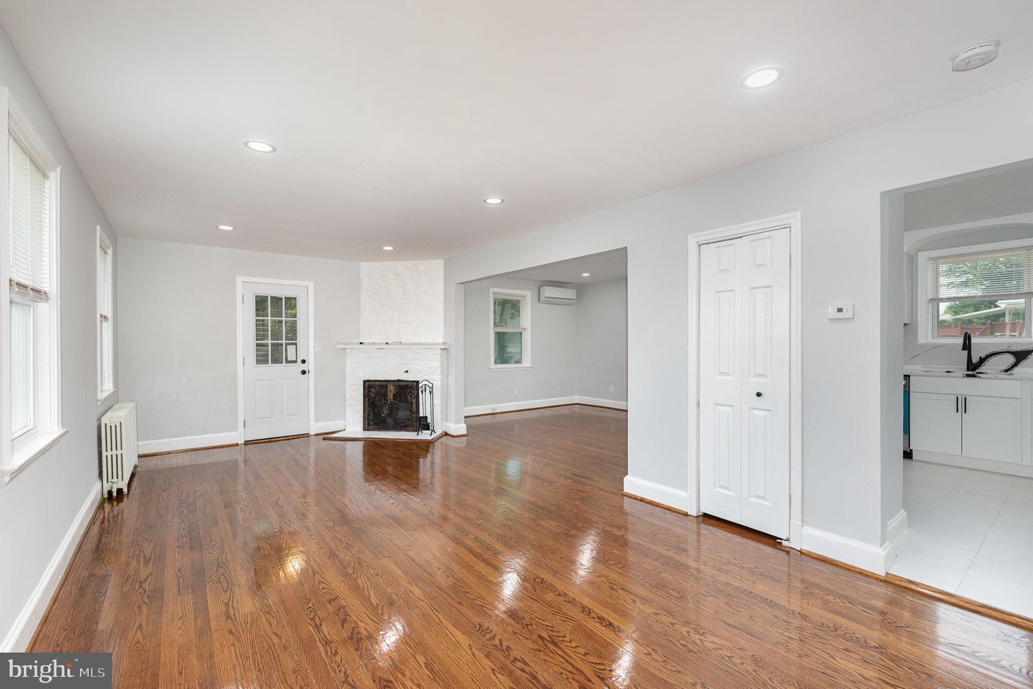 HOWARD PARK - Residential Lease