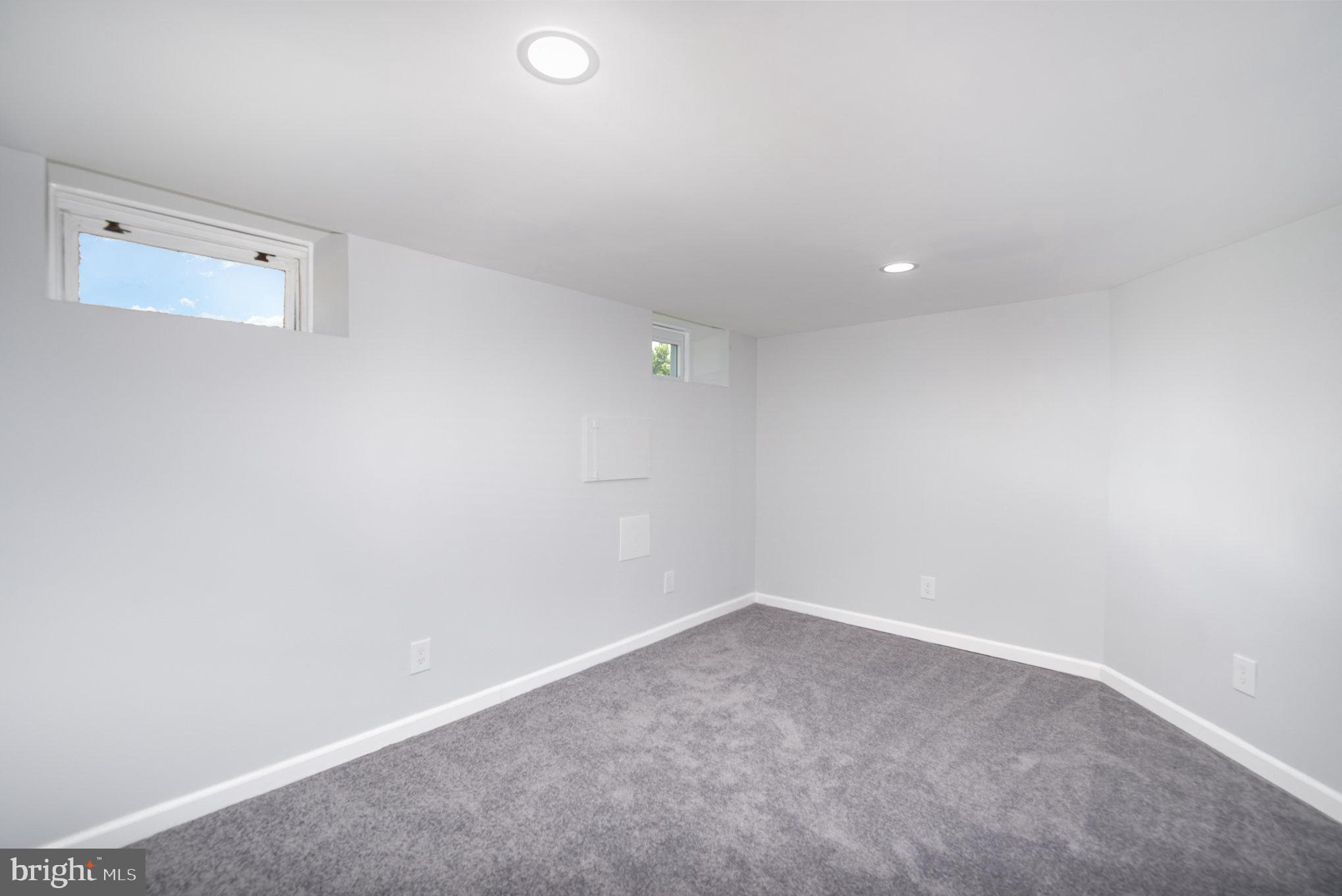 HOWARD PARK - Residential Lease