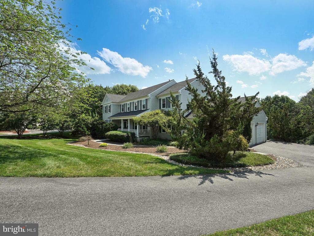 HOLBROOK HEIGHTS - Residential