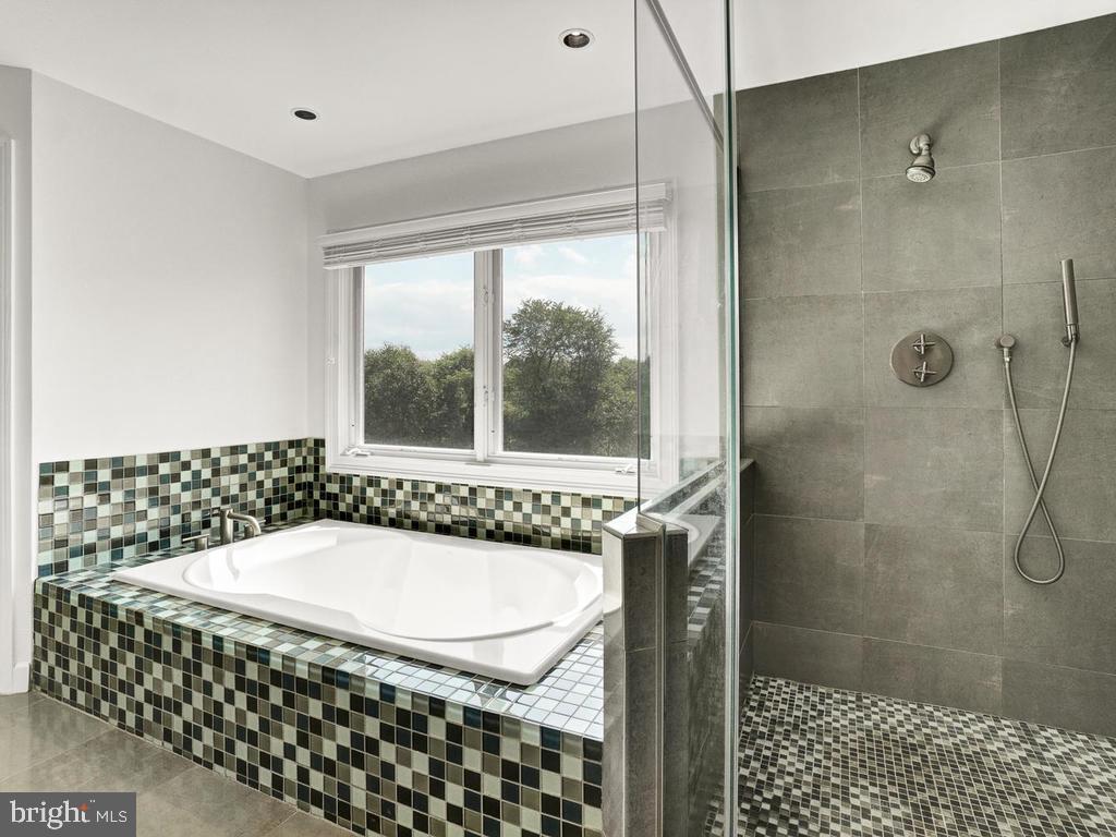 HOLBROOK HEIGHTS - Residential