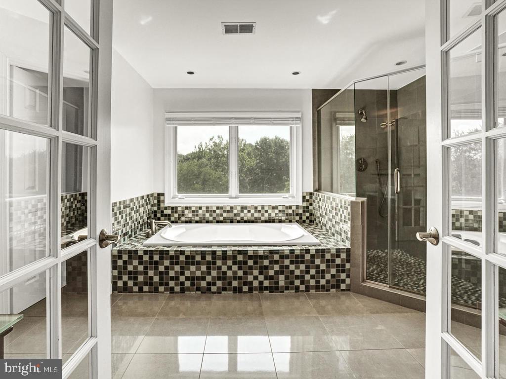 HOLBROOK HEIGHTS - Residential