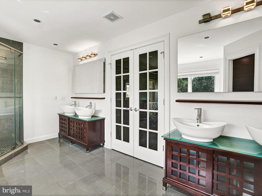 HOLBROOK HEIGHTS - Residential