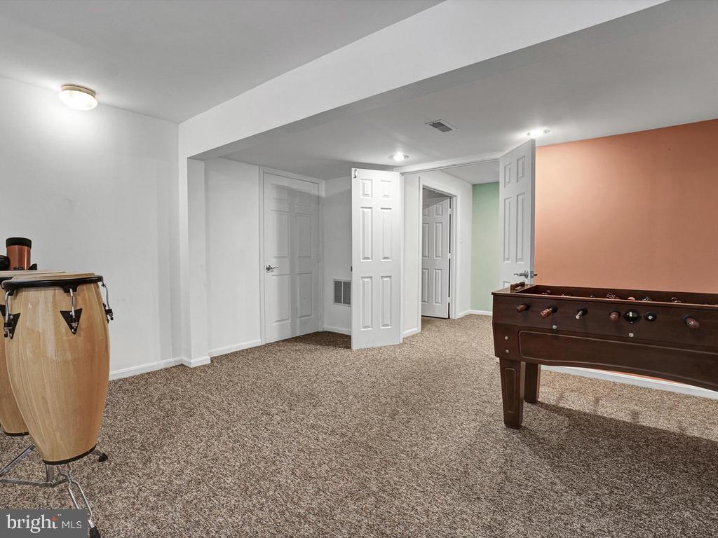 HOLBROOK HEIGHTS - Residential