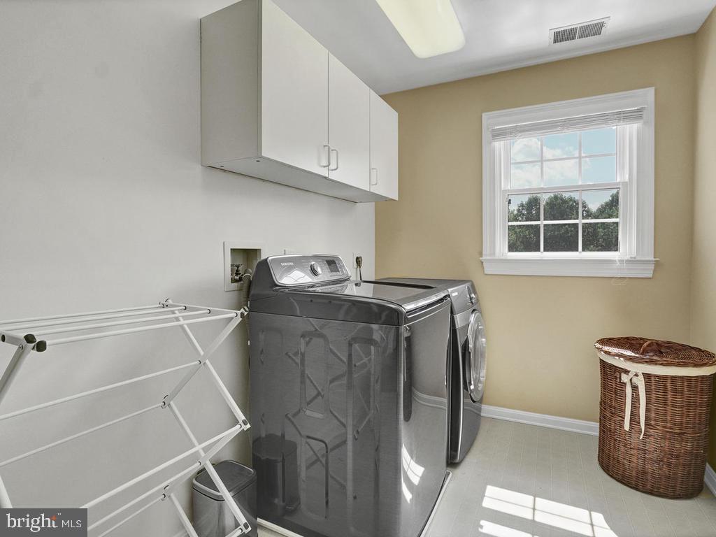 HOLBROOK HEIGHTS - Residential