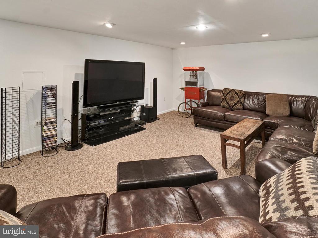 HOLBROOK HEIGHTS - Residential