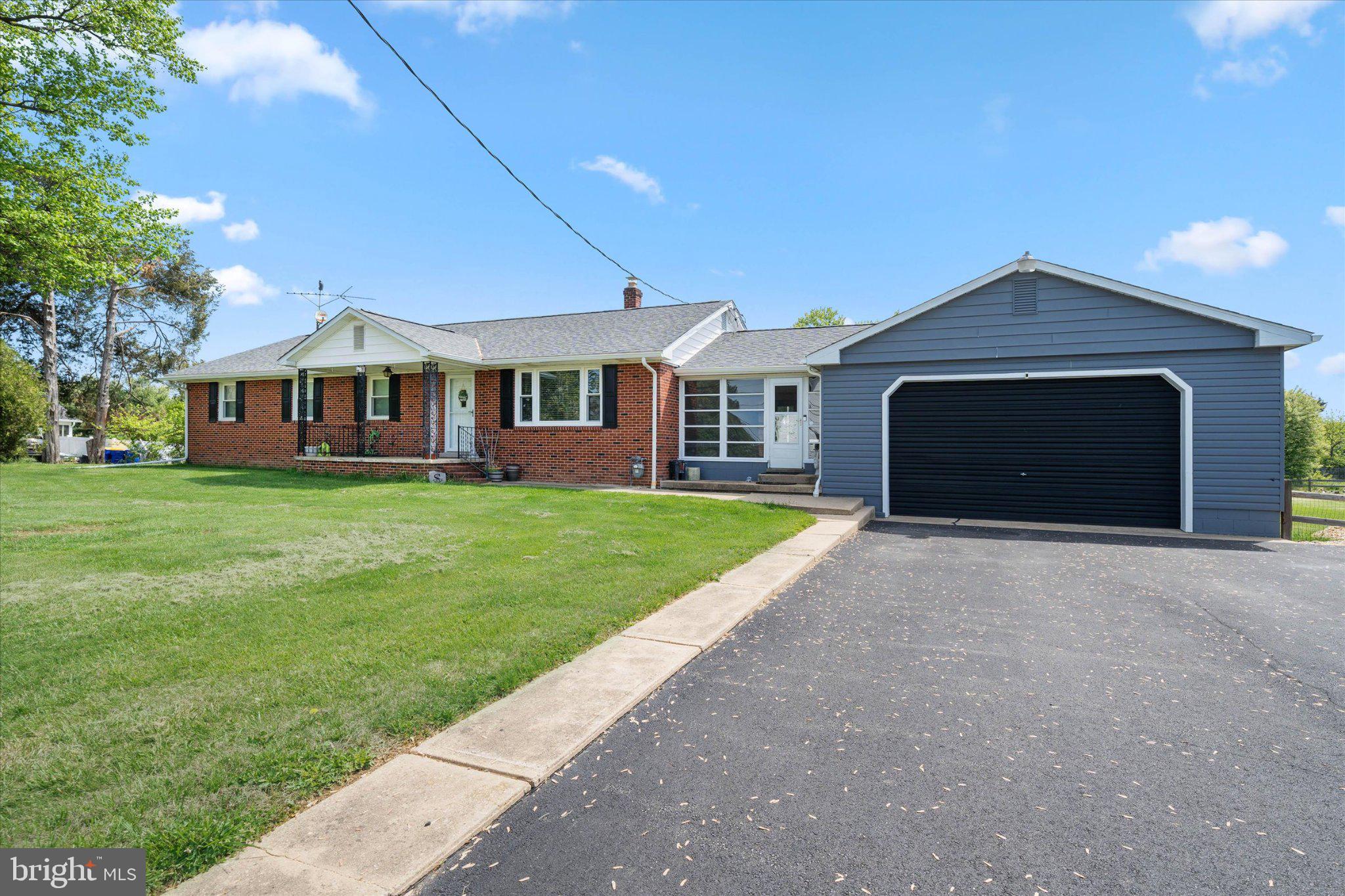 555 OLD SUMMIT BRIDGE ROAD