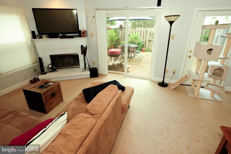 SUNNYSIDE - Residential Lease