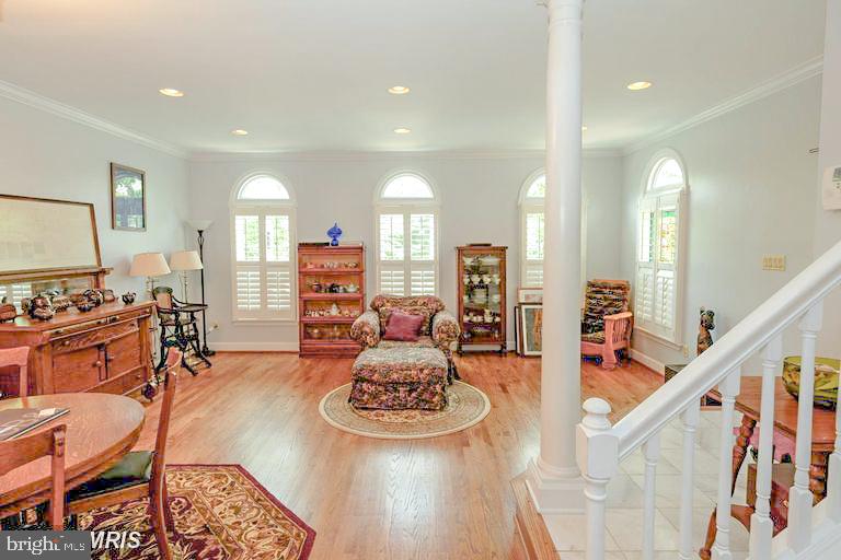 SUNNYSIDE - Residential Lease