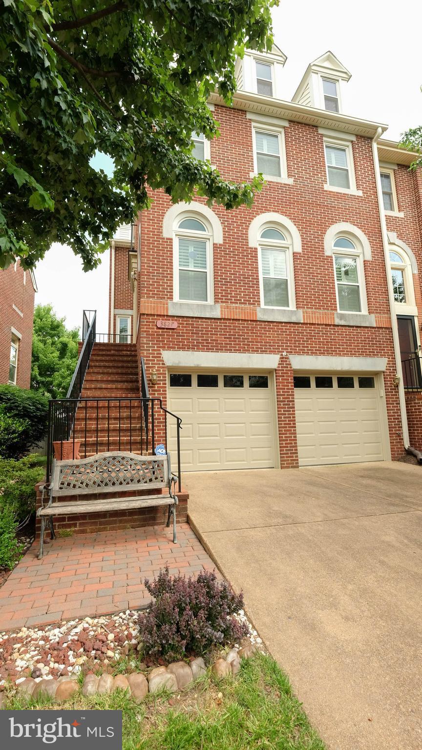 SUNNYSIDE - Residential Lease