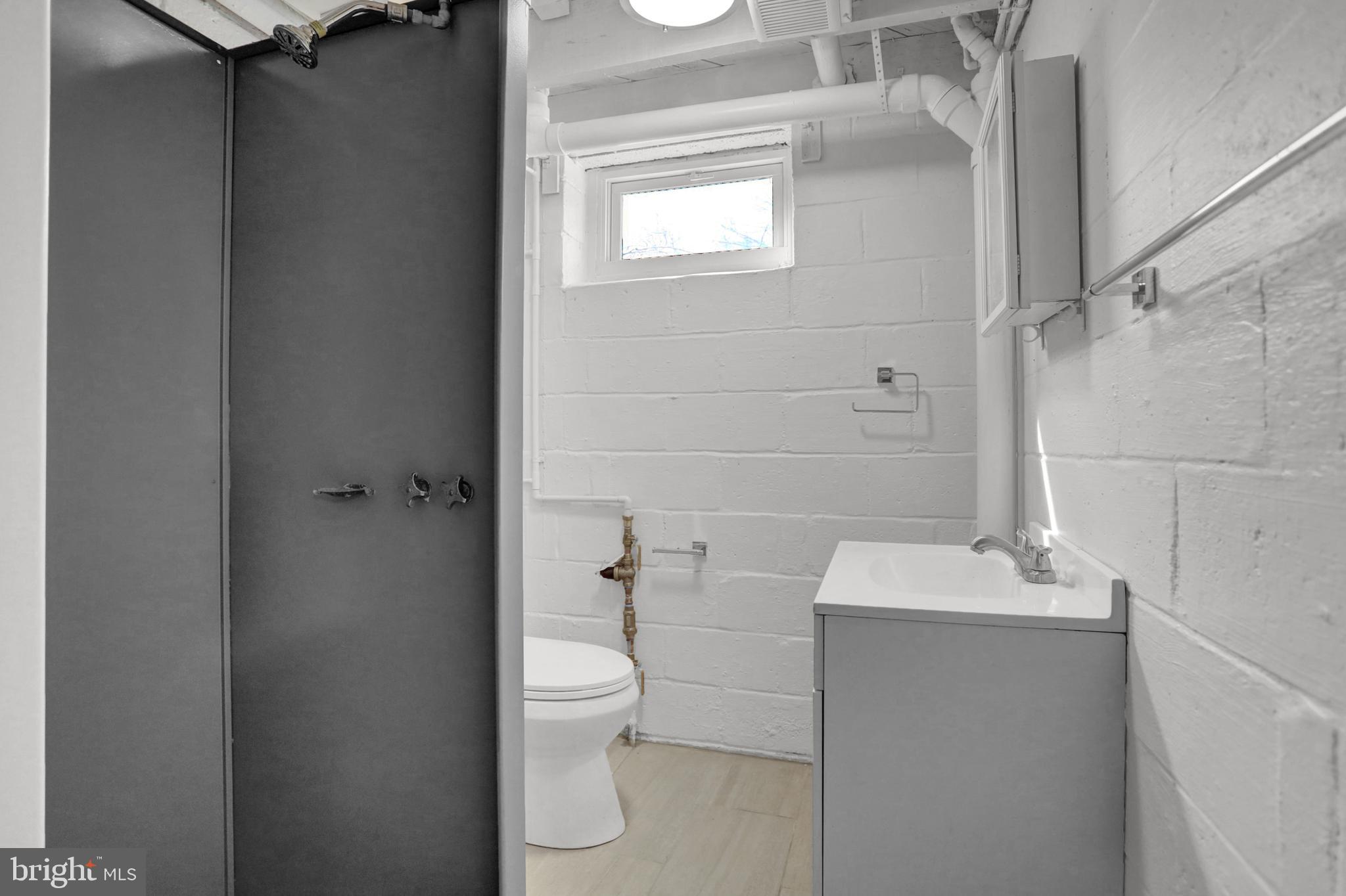 GROVE PARK - Residential Lease