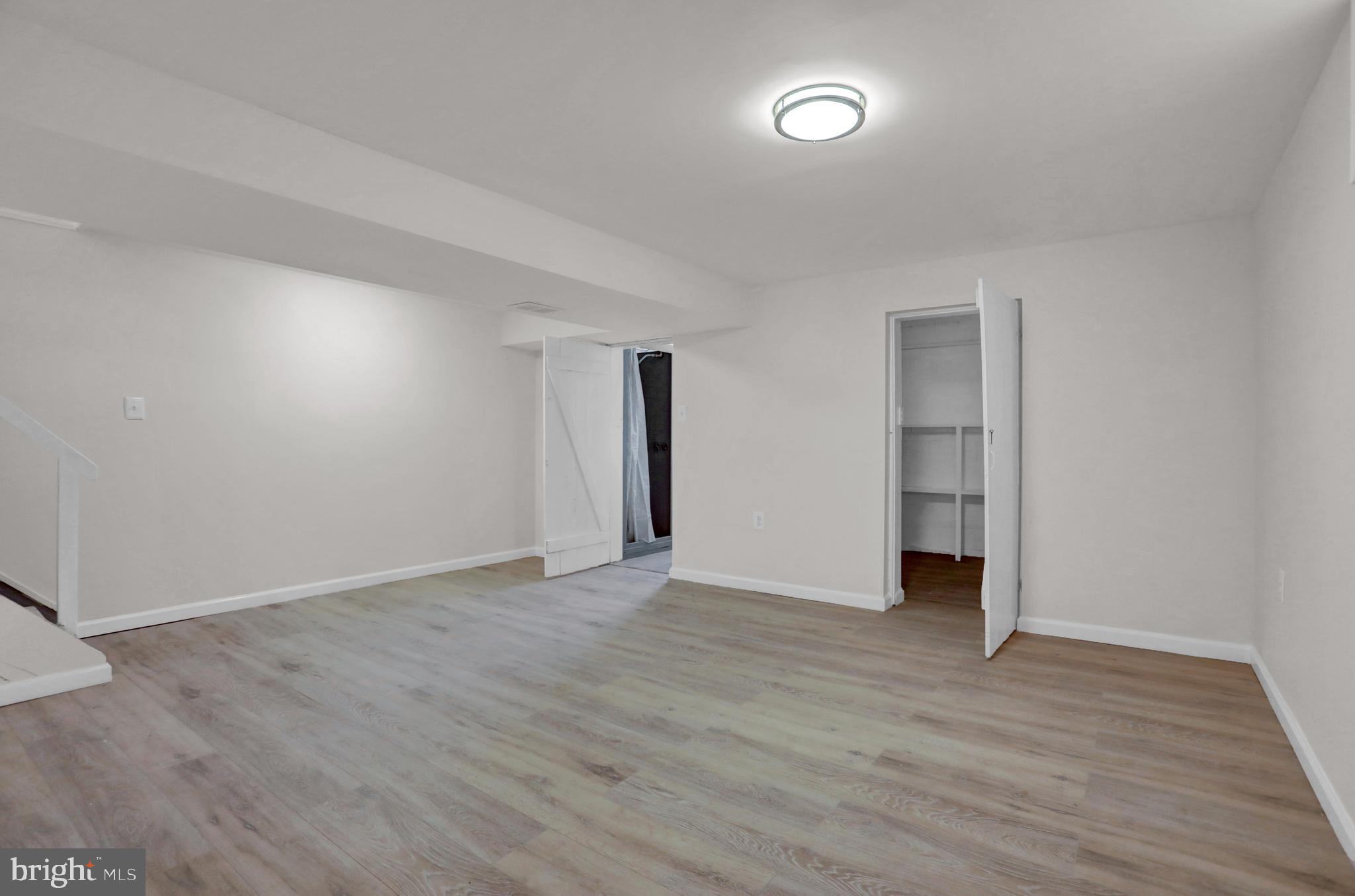 GROVE PARK - Residential Lease